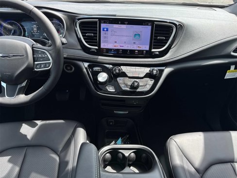 New 2026 Chrysler Pacifica Select image 20