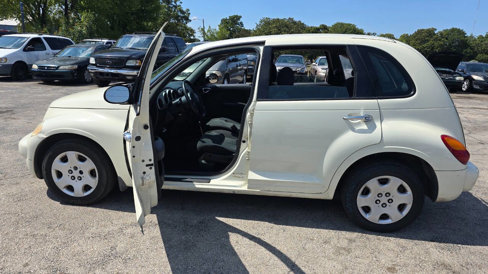 Used 2005 Chrysler PT Cruiser image 3