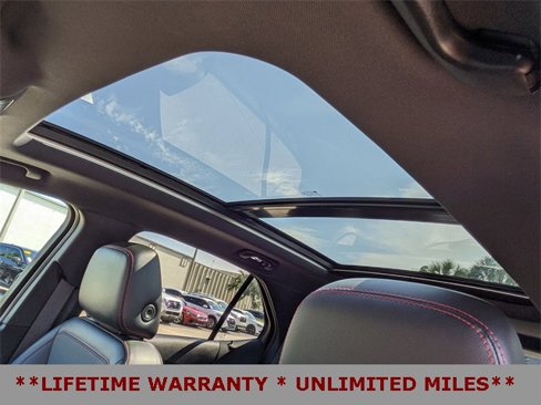 Used 2022 Chevrolet Equinox RS w/ LPO, Floor Liner Package image 23