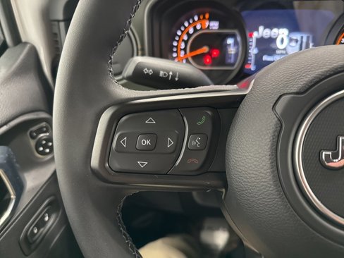 New 2025 Jeep Gladiator Mojave image 26