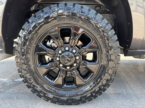Used 2024 RAM 2500 Limited image 12