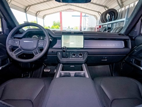 New 2025 Land Rover Defender 110 X image 40