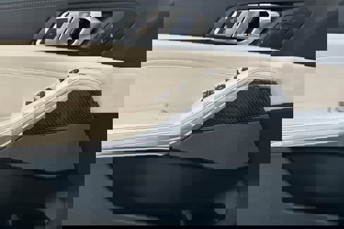 New 2026 BMW X5 M60i image 12