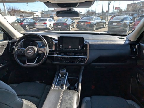 Used 2022 Nissan Pathfinder SV image 14