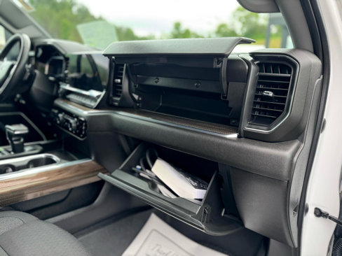 Used 2024 Chevrolet Silverado 1500 RST image 33