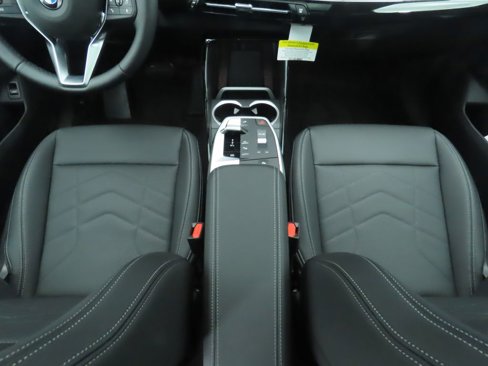 Used 2025 BMW X1 xDrive28i w/ Premium Package image 18