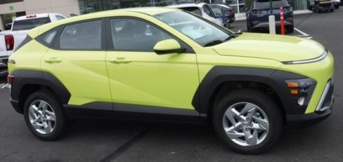 New 2025 Hyundai Kona SE image 3