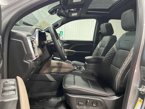New 2026 GMC Canyon Denali image 14