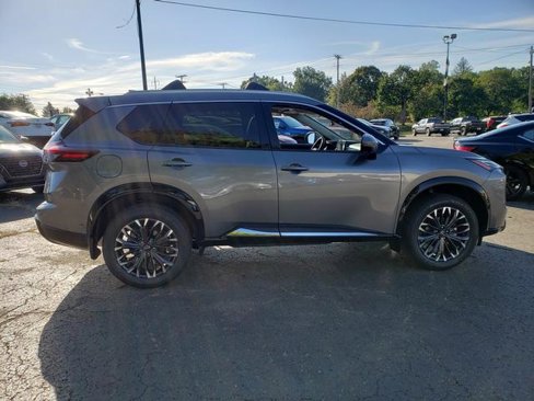 New 2026 Nissan Rogue Platinum image 9