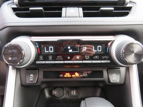 New 2025 Toyota RAV4 XLE image 28