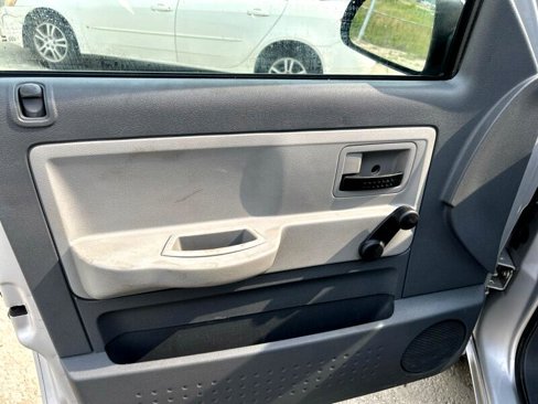 Used 2006 Dodge Dakota ST image 6