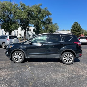 Used 2018 Ford Escape Titanium w/ Ford Safe & Smart Package image 1