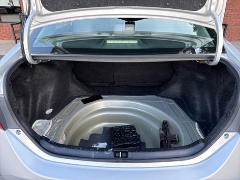 Used 2017 Toyota Corolla L image 37
