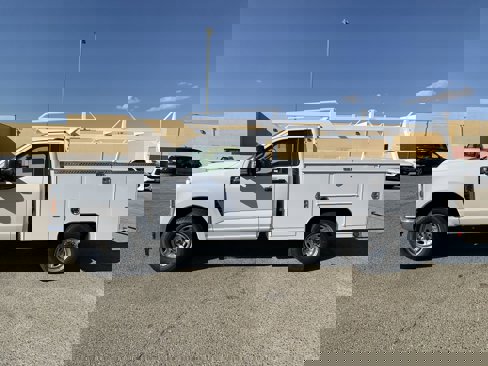 New 2026 Ford F250 XL w/ XL Chrome Package image 5