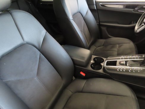 Used 2017 Porsche Macan image 26