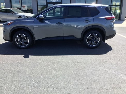 New 2025 Nissan Rogue SV image 3
