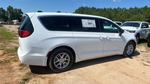 New 2026 Chrysler Voyager LX image 8