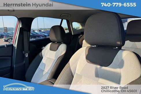 Used 2025 Chevrolet Trax LS w/ LS Convenience Package image 21