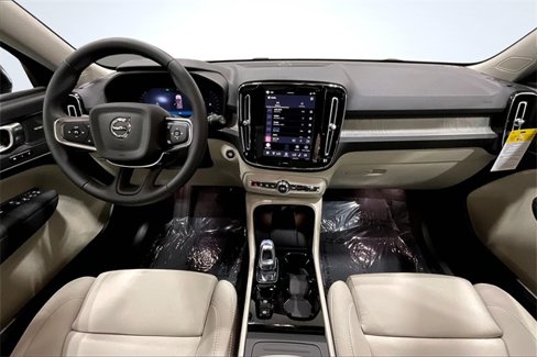 New 2026 Volvo XC40 B5 Ultra w/ Climate Package image 5