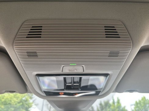 New 2025 Volkswagen Atlas Peak Edition SE image 20
