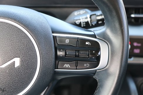 Used 2023 Kia Sportage EX image 19
