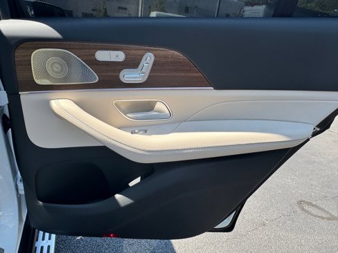 New 2026 Mercedes-Benz GLS 580 4MATIC image 22