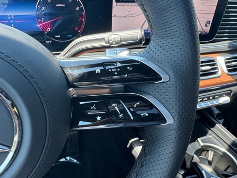 New 2026 Mercedes-Benz GLS 450 4MATIC image 10