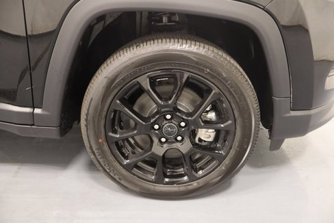 New 2025 Jeep Compass Latitude image 27