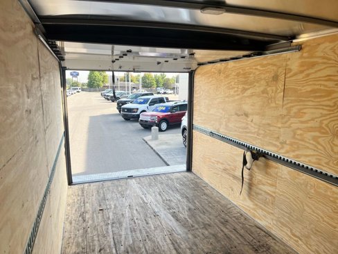 Used 2024 Ford F550 2WD Regular Cab Super Duty image 41