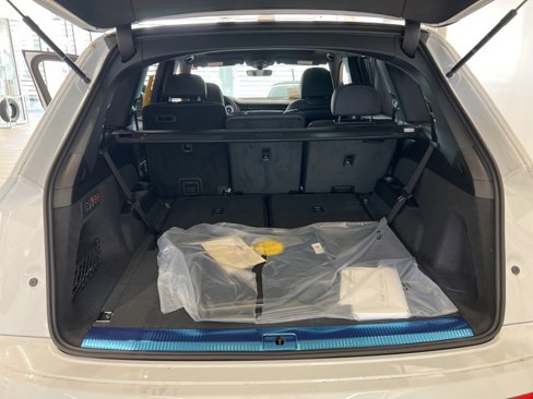 New 2025 Audi Q7 3.0T Prestige image 17
