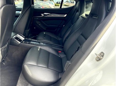 Used 2014 Porsche Panamera 4 image 12