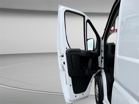 Used 2023 RAM ProMaster 2500 image 17