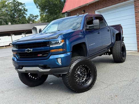 Used 2018 Chevrolet Silverado 1500 LT w/ All Star Edition image 6
