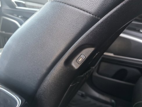 Used 2024 Kia Telluride EX w/ EX Captain's Chair Package image 20