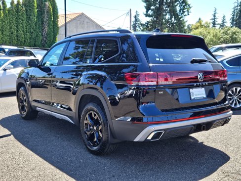 New 2025 Volkswagen Atlas Peak Edition SE image 3