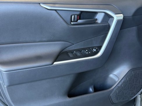 Certified 2025 Toyota RAV4 LE image 18