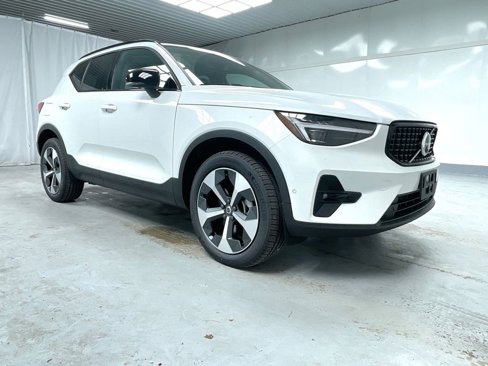 New 2026 Volvo XC40 B5 Plus w/ Protection Package Premier image 1