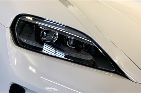 New 2025 Porsche Taycan GTS image 12
