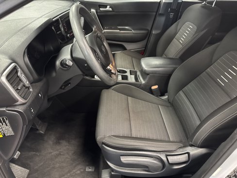 Used 2018 Kia Sportage LX image 12