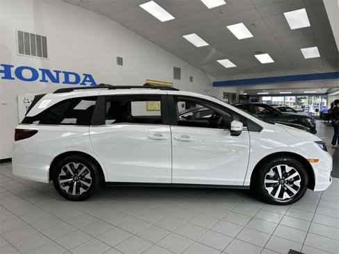 New 2026 Honda Odyssey EX-L image 3