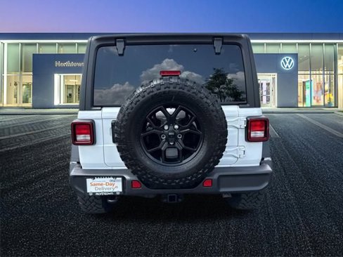 Used 2024 Jeep Wrangler Willys image 5