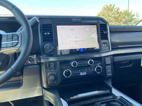 New 2025 Ford F350 4x4 Crew Cab Super Duty image 10