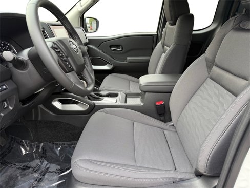 Used 2024 Nissan Frontier SV w/ SV Convenience Package image 9