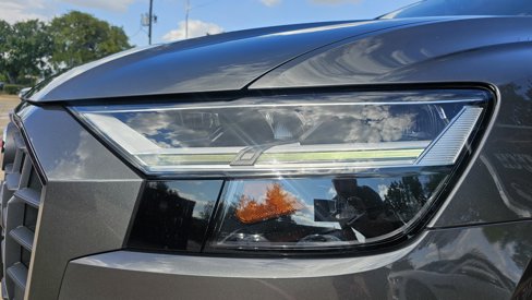 Used 2019 Audi Q8 Premium Plus image 11