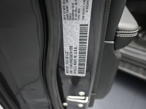 New 2025 Jeep Grand Cherokee L Limited w/ Black Appearance Package image 17