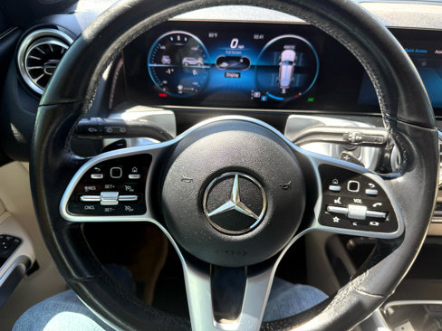 Used 2023 Mercedes-Benz GLB 250 4MATIC image 18