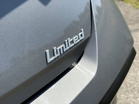 Used 2024 Hyundai Elantra Limited image 11
