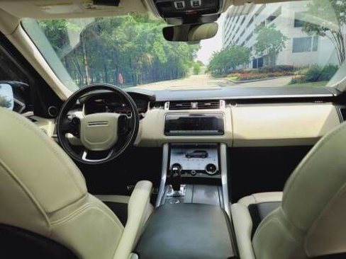Used 2020 Land Rover Range Rover Sport HST image 11