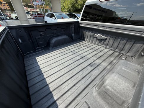 Used 2023 Chevrolet Silverado 1500 RST w/ Redline Edition image 11