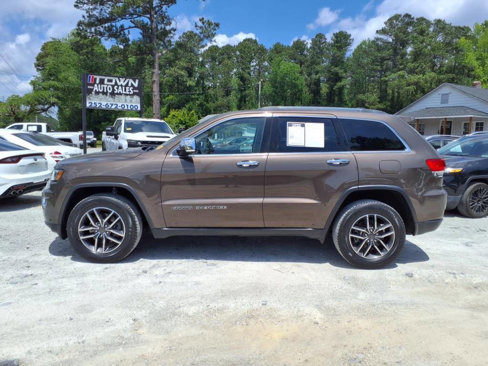 Used 2019 Jeep Grand Cherokee Limited w/ Luxury Group II image 3